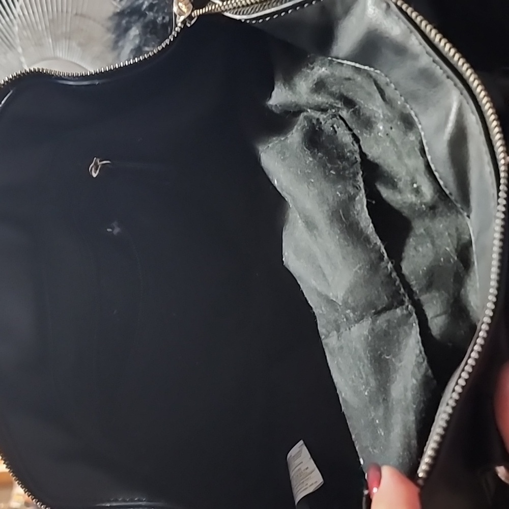 Ladies Handbag Satchel black Color. - Picture 5 of 11